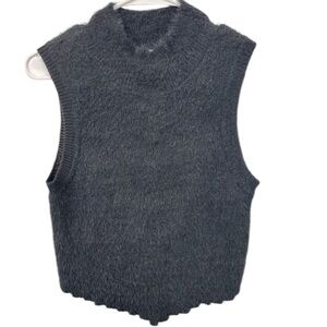 Stitch and Line Sleeveless Mockneck Sweater NWOT L
